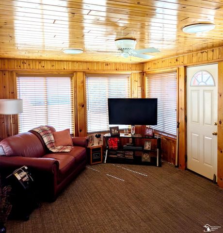 10033 8th Street, Oscoda, MI 48750