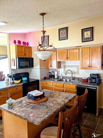 10033 8th Street, Oscoda, MI 48750