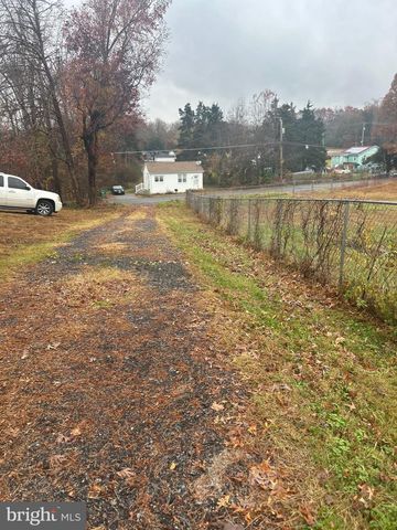 5393 NELSON POINT RD, Indian Head, MD 20640