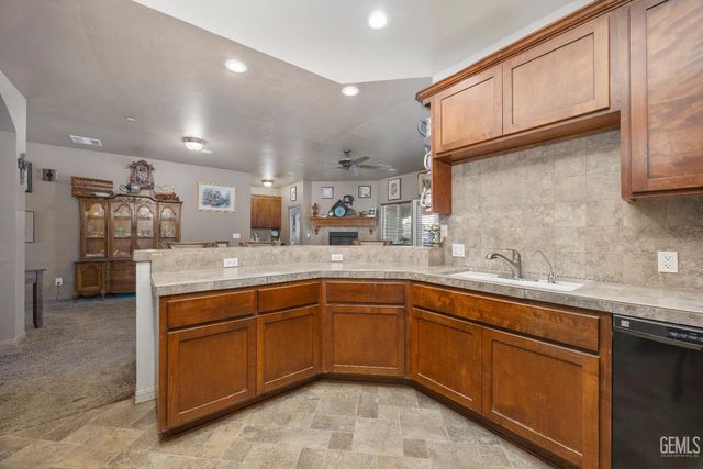 14410 Round Mountain Road, Bakersfield, CA 93308