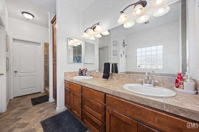 14410 Round Mountain Road, Bakersfield, CA 93308