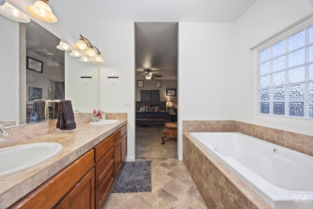 14410 Round Mountain Road, Bakersfield, CA 93308