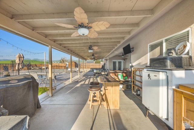 14410 Round Mountain Road, Bakersfield, CA 93308