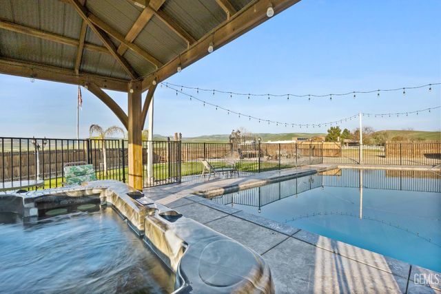 14410 Round Mountain Road, Bakersfield, CA 93308