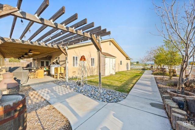 14410 Round Mountain Road, Bakersfield, CA 93308