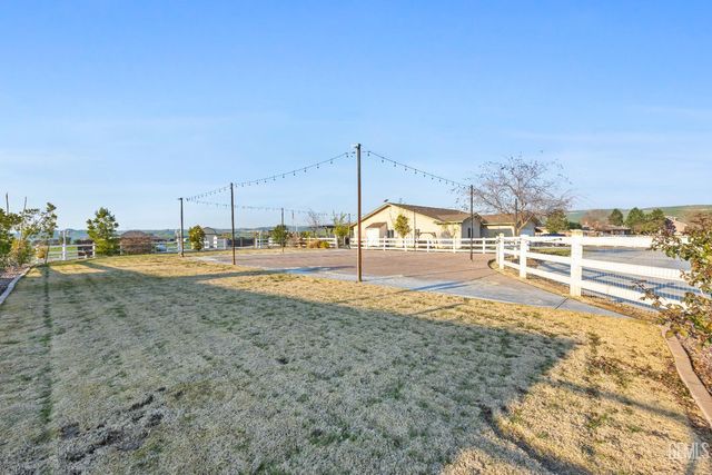 14410 Round Mountain Road, Bakersfield, CA 93308