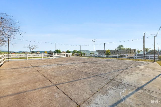 14410 Round Mountain Road, Bakersfield, CA 93308