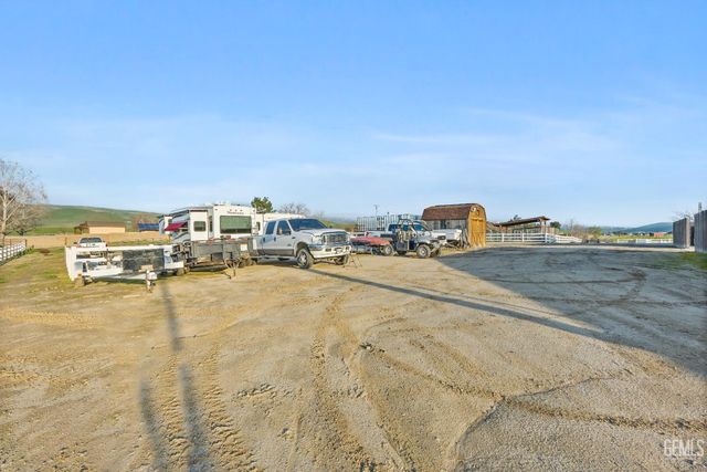 14410 Round Mountain Road, Bakersfield, CA 93308