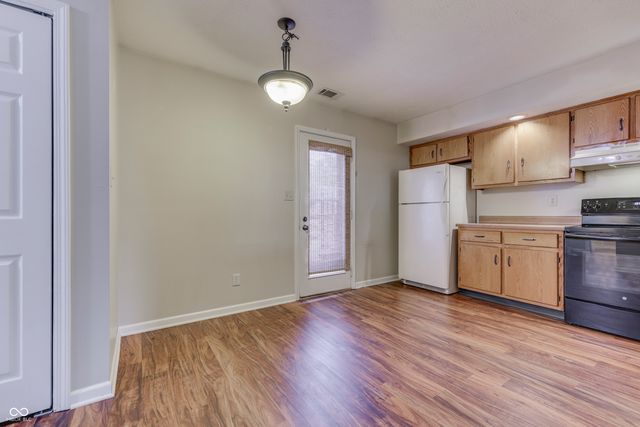1136 Paradise Way N UNIT A, Greenwood, IN 46143