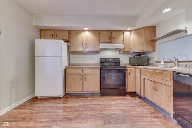 1136 Paradise Way N UNIT A, Greenwood, IN 46143