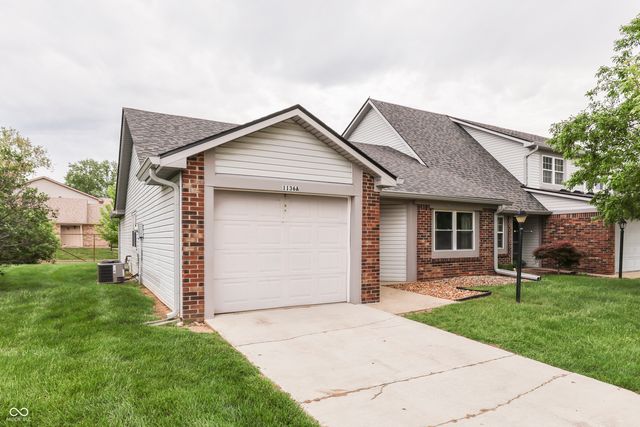 1136 Paradise Way N UNIT A, Greenwood, IN 46143