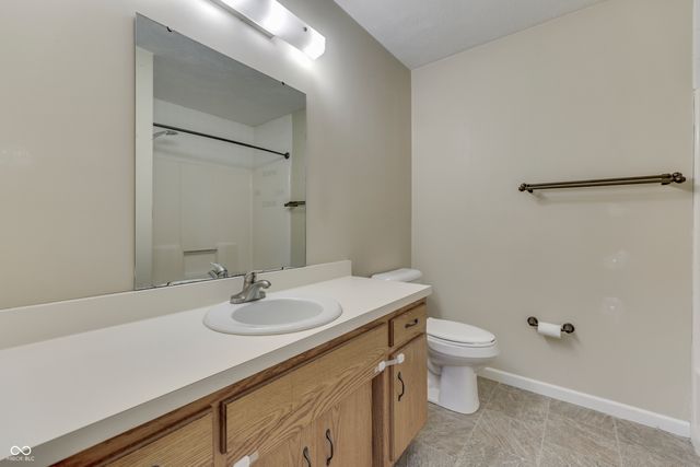 1136 Paradise Way N UNIT A, Greenwood, IN 46143