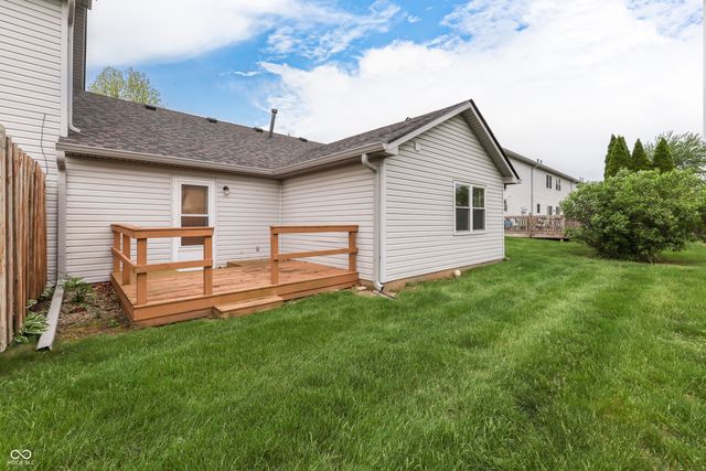 1136 Paradise Way N UNIT A, Greenwood, IN 46143