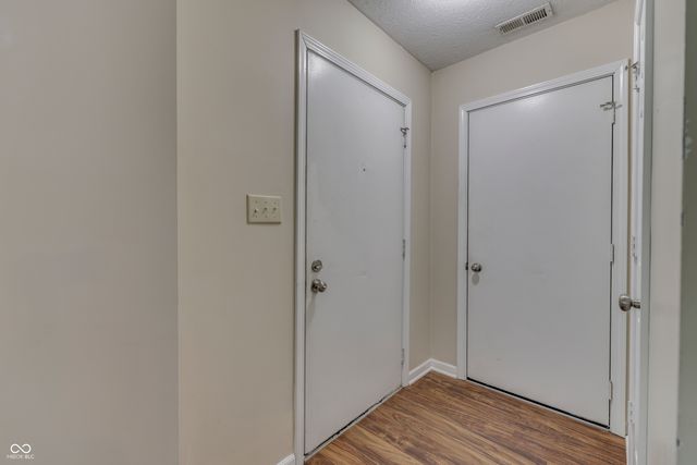 1136 Paradise Way N UNIT A, Greenwood, IN 46143