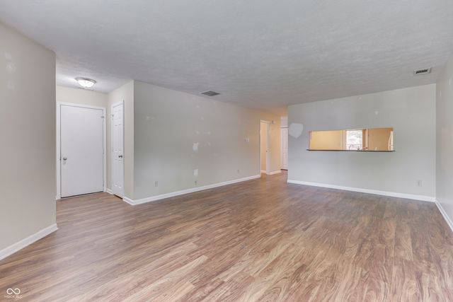 1136 Paradise Way N UNIT A, Greenwood, IN 46143