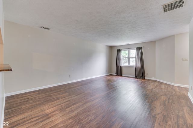 1136 Paradise Way N UNIT A, Greenwood, IN 46143