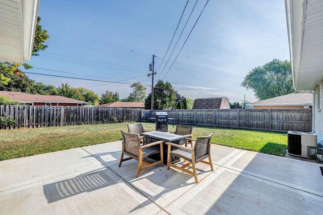 976 WATERMOLEN AVENUE, Green Bay, WI 54304