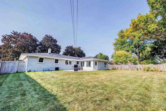 976 WATERMOLEN AVENUE, Green Bay, WI 54304