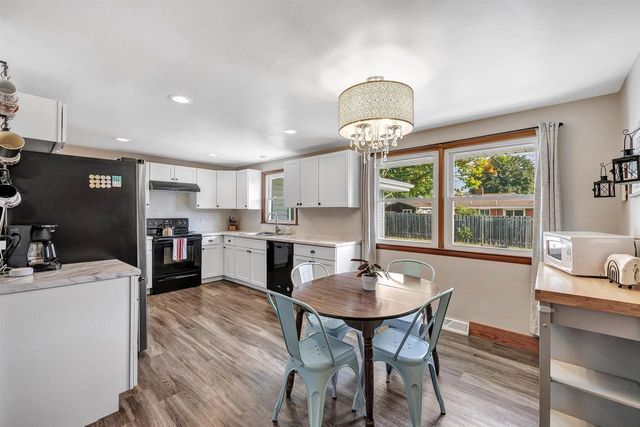 976 WATERMOLEN AVENUE, Green Bay, WI 54304