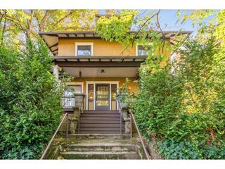 2944 Se TAYLOR St, Portland, OR 97214