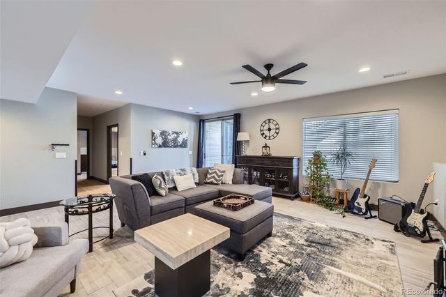 16345 Spanish Peak Way, Broomfield, CO 80023