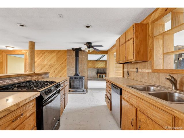 7369 Pebble Ct, Niwot, CO 80503