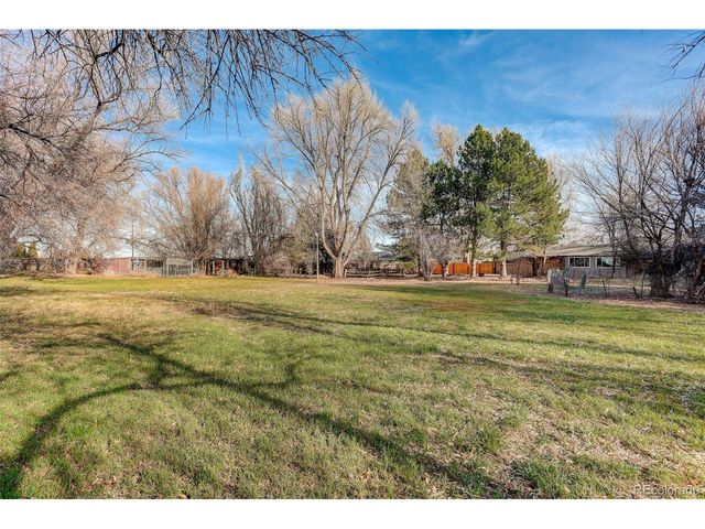 7369 Pebble Ct, Niwot, CO 80503