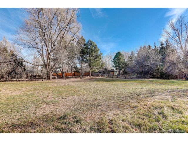 7369 Pebble Ct, Niwot, CO 80503