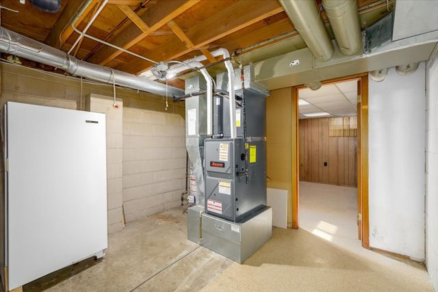 3931 69th Street, Urbandale, IA 50322