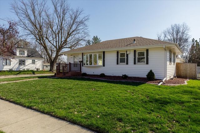 3931 69th Street, Urbandale, IA 50322