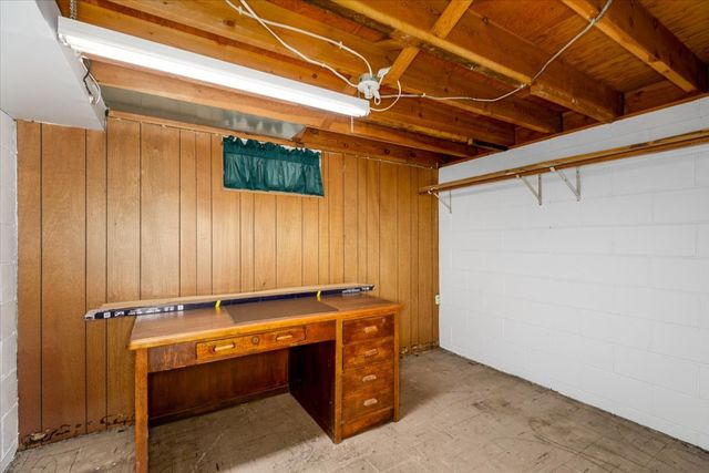 3931 69th Street, Urbandale, IA 50322