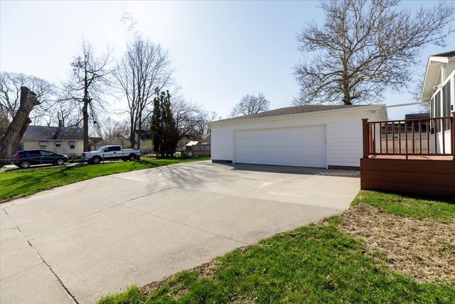 3931 69th Street, Urbandale, IA 50322