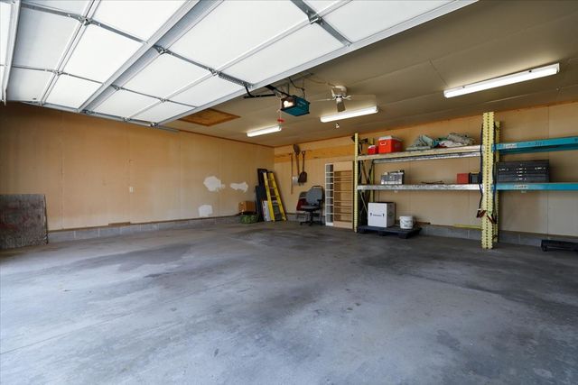 3931 69th Street, Urbandale, IA 50322