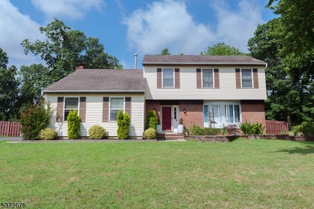 54 Pinecrest Rd, Franklin Twp., NJ 08873