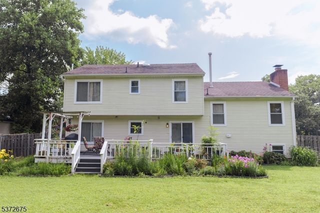 54 Pinecrest Rd, Franklin Twp., NJ 08873