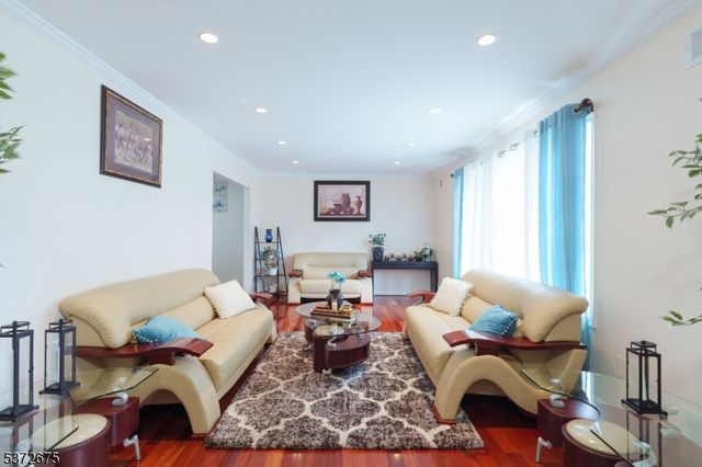 54 Pinecrest Rd, Franklin Twp., NJ 08873