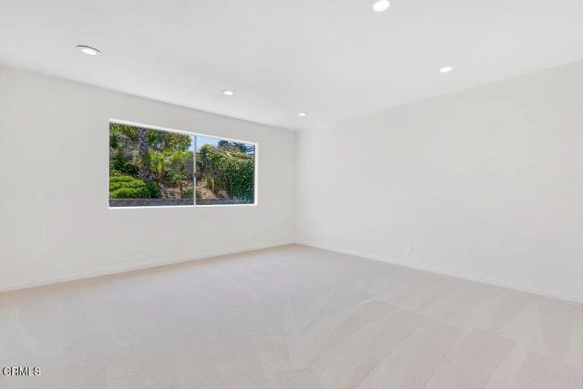 109 Greenmeadow Avenue, Thousand Oaks, CA 91320