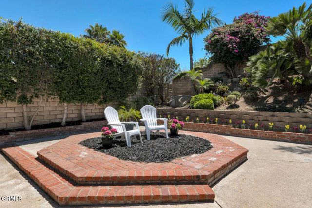 109 Greenmeadow Avenue, Thousand Oaks, CA 91320