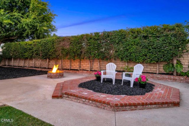 109 Greenmeadow Avenue, Thousand Oaks, CA 91320
