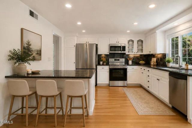 109 Greenmeadow Avenue, Thousand Oaks, CA 91320