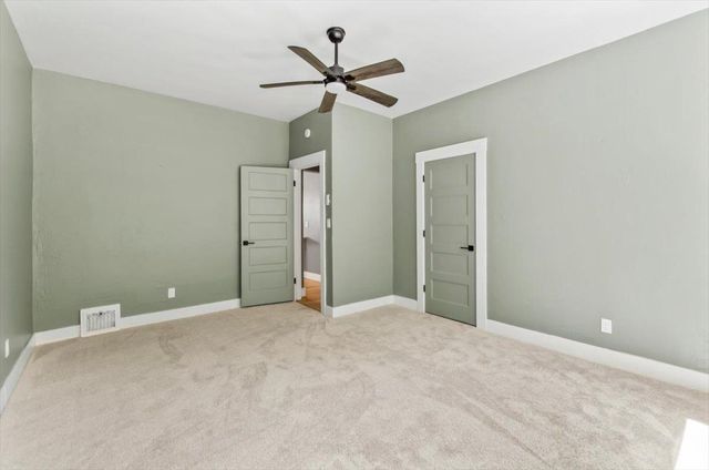 1045 35th St, Sacramento, CA 95816