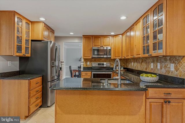 2239 REGINA DR, Clarksburg, MD 20871