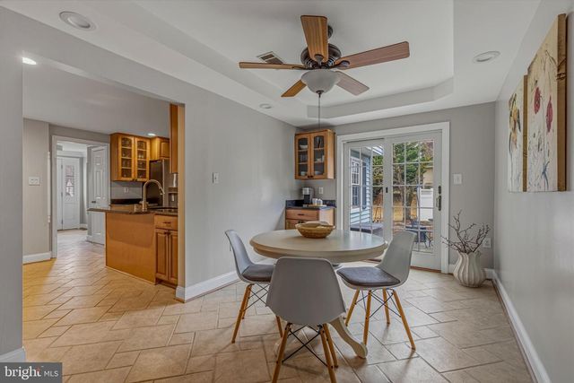 2239 REGINA DR, Clarksburg, MD 20871