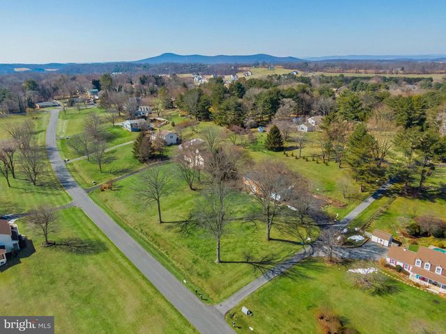 2239 REGINA DR, Clarksburg, MD 20871