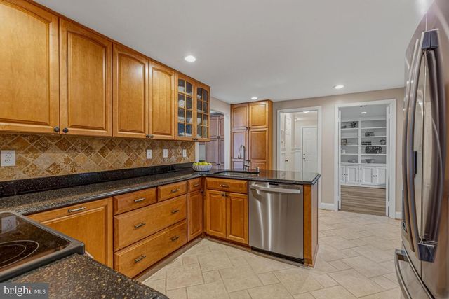 2239 REGINA DR, Clarksburg, MD 20871