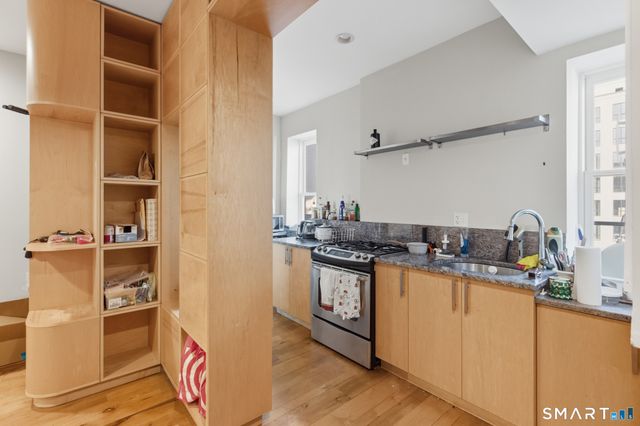 261 Orange Street, New Haven, CT 06510