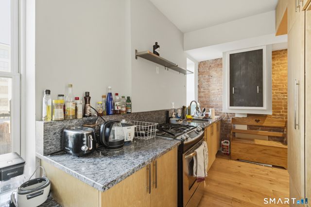 261 Orange Street, New Haven, CT 06510