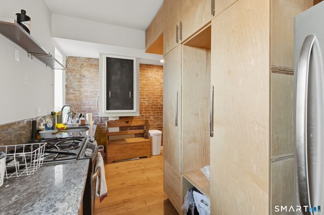 261 Orange Street, New Haven, CT 06510