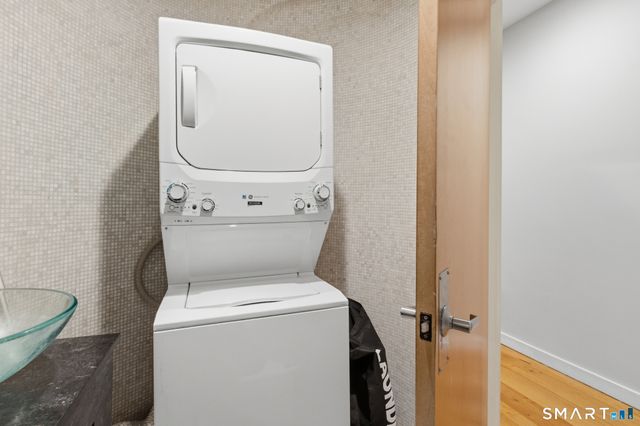 261 Orange Street, New Haven, CT 06510