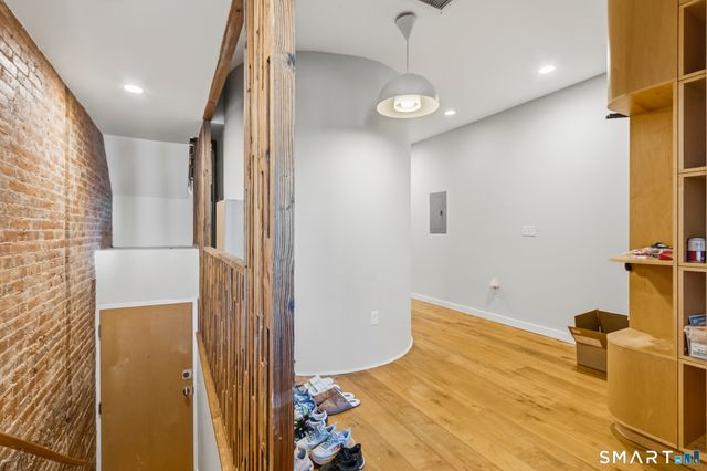 261 Orange Street, New Haven, CT 06510